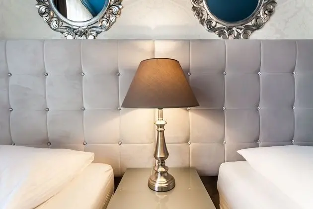 Economy Tek Büyük veya İki Ayrı Yataklı Oda