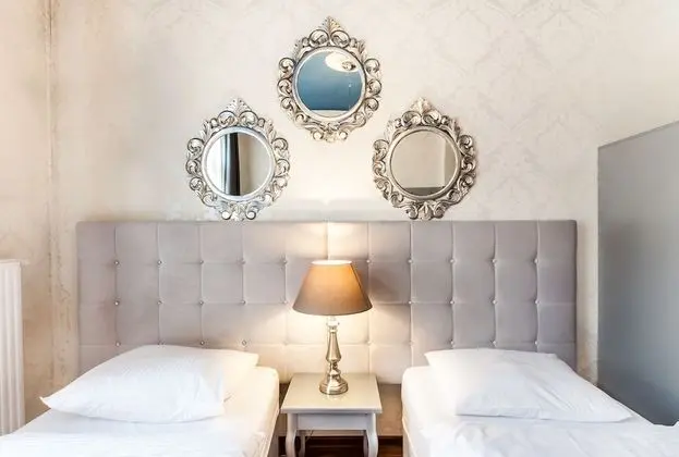 Economy Tek Büyük veya İki Ayrı Yataklı Oda