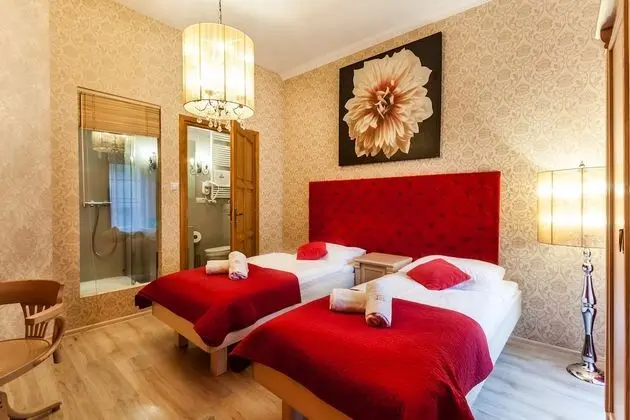 Economy Tek Büyük veya İki Ayrı Yataklı Oda