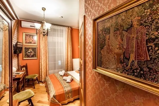 Economy Tek Büyük veya İki Ayrı Yataklı Oda