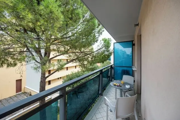 Family Apart Daire, Balkon