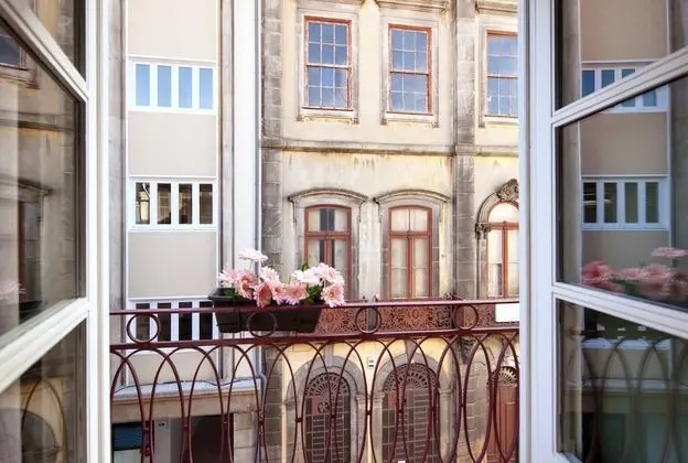Prestige Studio Apartment with Balcony