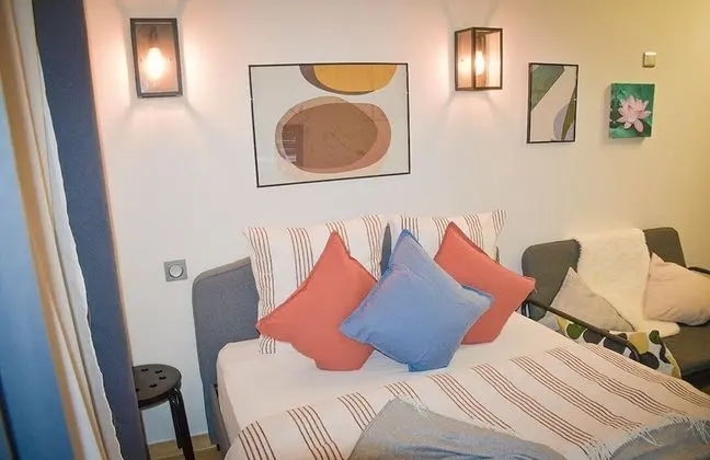 Apart Daire, Banyolu/Duşlu (Courbevoie)