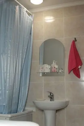 Family Tek Büyük veya İki Ayrı Yataklı Oda