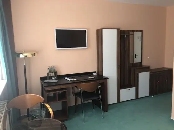 Tek Büyük Yataklı Oda