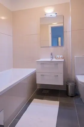 Superior Apart Daire, 2 Yatak Odası, Balkon, Deniz Manzaralı