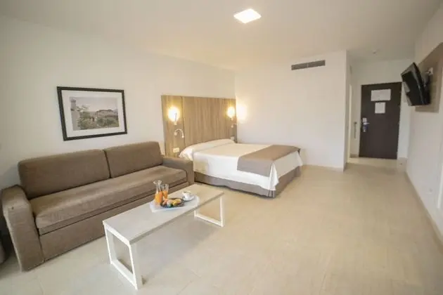 Superior Stüdyo (for 3 people)