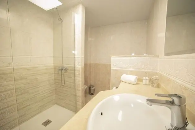 Superior Stüdyo (for 3 people)