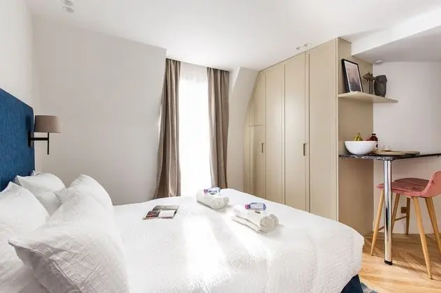 Design Stüdyo, 1 Büyük (Queen) Boy Yatak ve Çekyat, Sigara İçilmez, Avlu Manzaralı