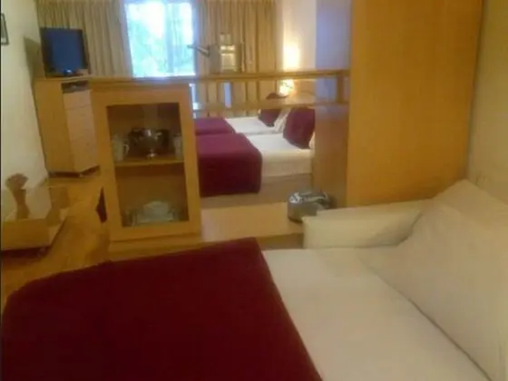 Dört Kişilik Oda