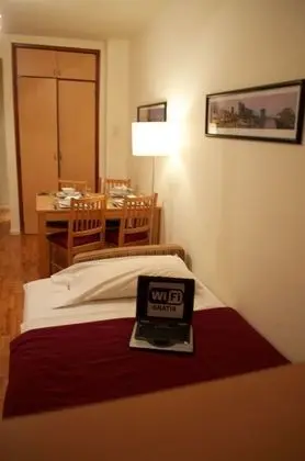 Üç Kişilik Oda