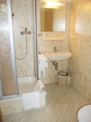 Standard Tek Büyük veya İki Ayrı Yataklı Oda