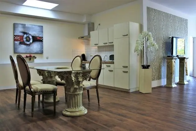 Tek Büyük Yataklı Oda