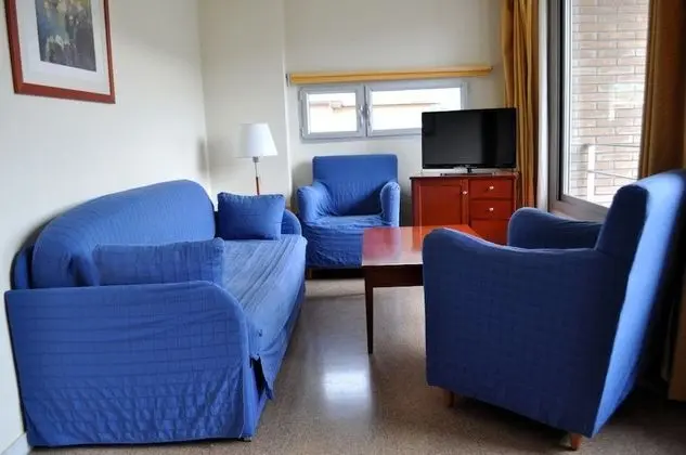 Apart Daire, 2 Yatak Odası, Havuz Manzaralı