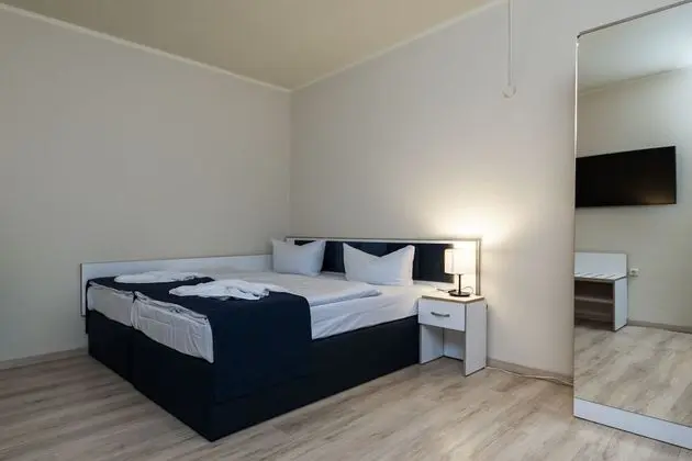 Standard Tek Büyük Yataklı Oda