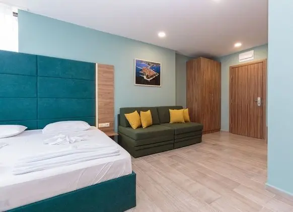 Classic Tek Büyük veya İki Ayrı Yataklı Oda