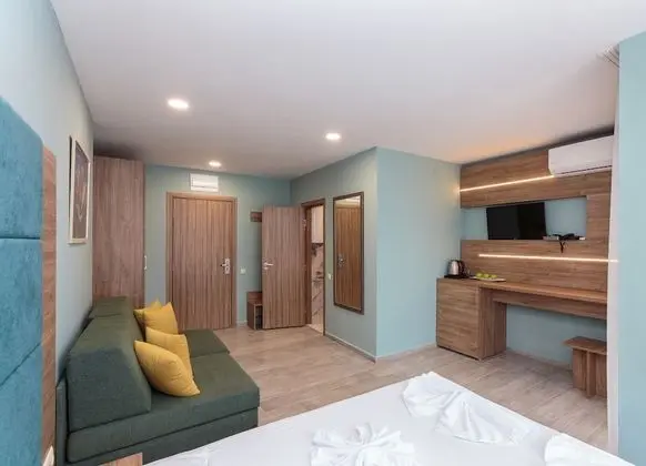 Classic Tek Büyük veya İki Ayrı Yataklı Oda