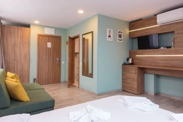 Classic Tek Büyük veya İki Ayrı Yataklı Oda