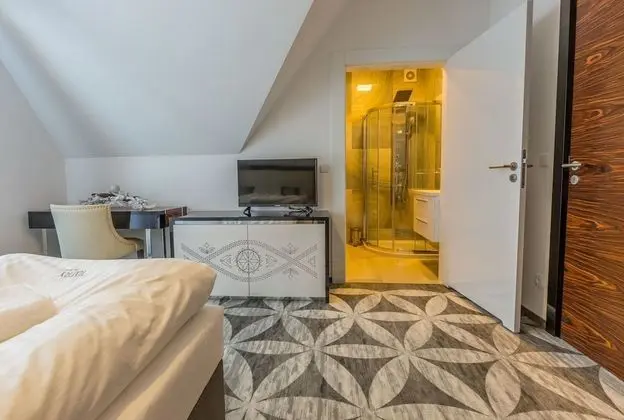 Deluxe Tek Büyük Yataklı Oda