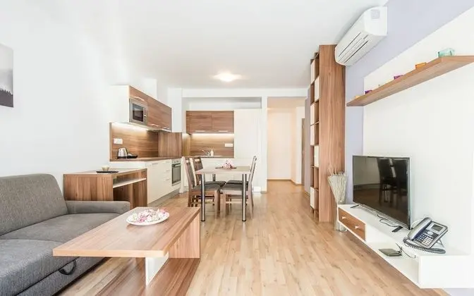 Deluxe Apart Daire