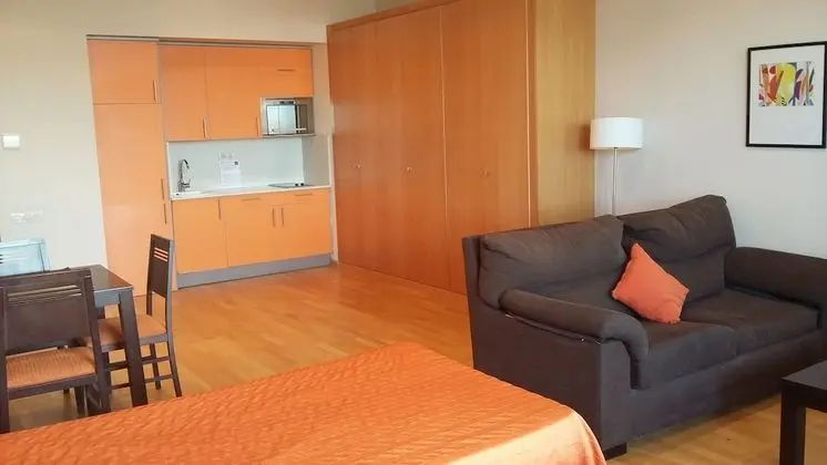 Family Stüdyo (3 adults)