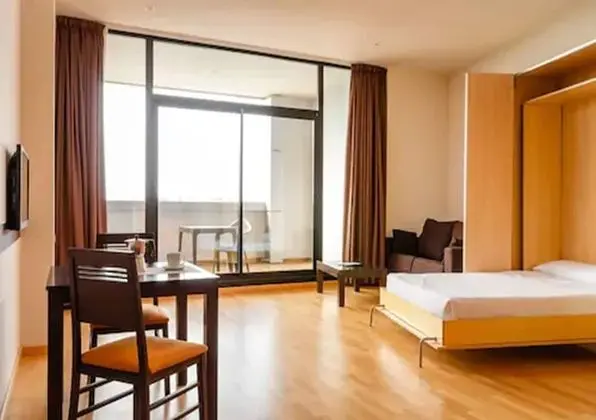 Family Stüdyo (3 adults)