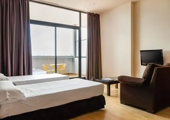 Family Stüdyo (3 adults)