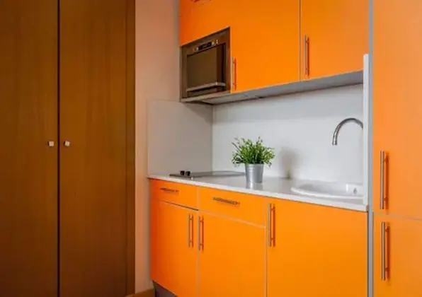 Family Stüdyo (3 adults)