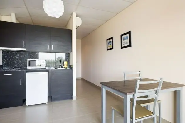 Apartamento estudio con vistas al mar y aire acondicionado