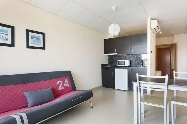 Apartamento estudio con vistas al mar y aire acondicionado