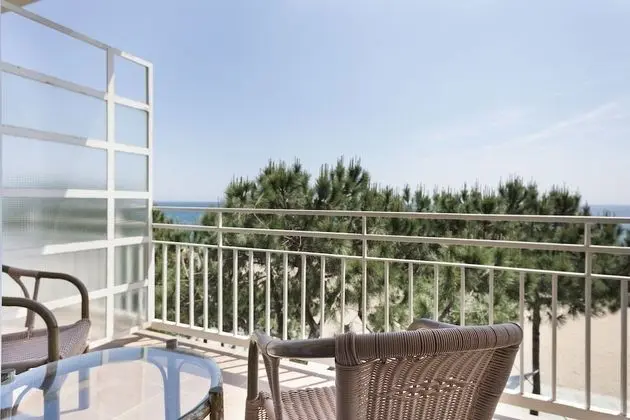 Apartamento estudio con vistas al mar y aire acondicionado