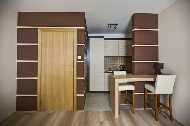 Stüdyo, Engellilere Uygun, Sigara İçilebilir