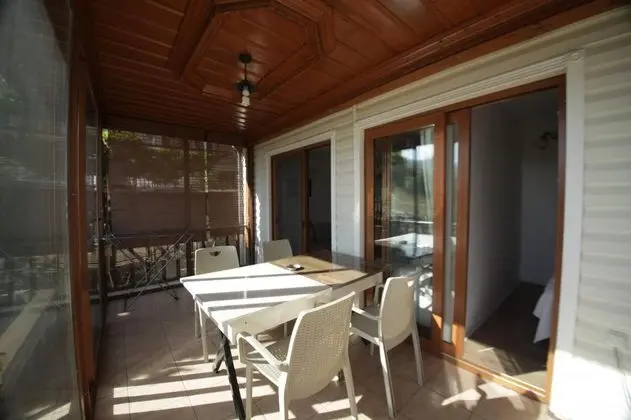 Apart Oda, Deniz Manzaralı, Balkonlu