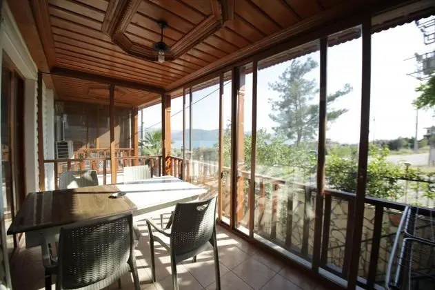 Apart Oda, Deniz Manzaralı, Balkonlu