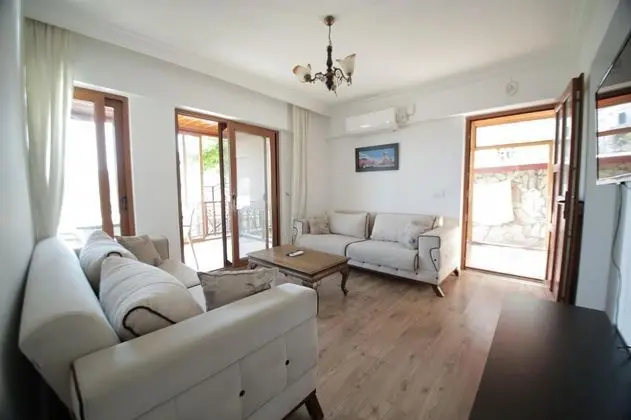 Apart Oda, Deniz Manzaralı, Balkonlu