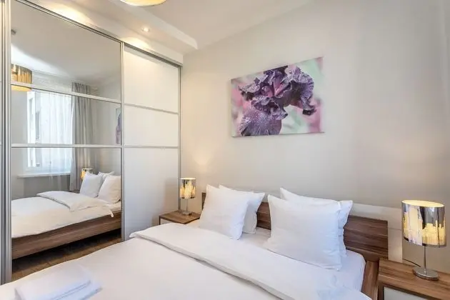 Comfort Apart Daire, 2 Yatak Odası, Küçük Mutfak (Zelazna 16)