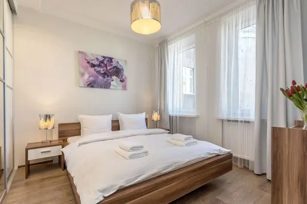 Comfort Apart Daire, 2 Yatak Odası, Küçük Mutfak (Zelazna 16)