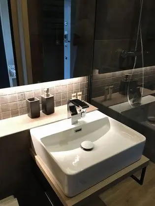 Exclusive Stüdyo Süit