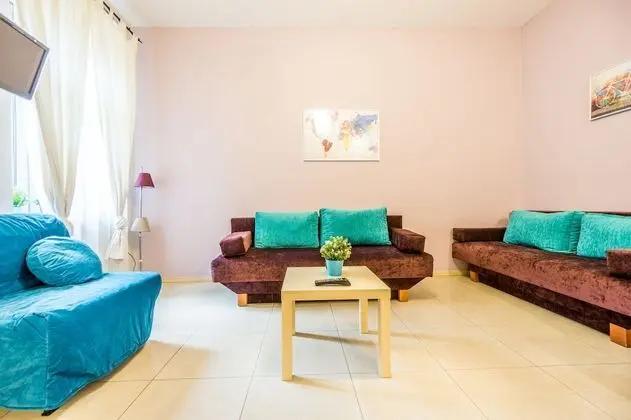 Apart Daire (Zamenhofa 4 Street)