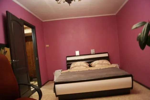 Basic Apart Daire, 1 Büyük (Queen) Boy Yatak ve Çekyat, Sigara İçilmez