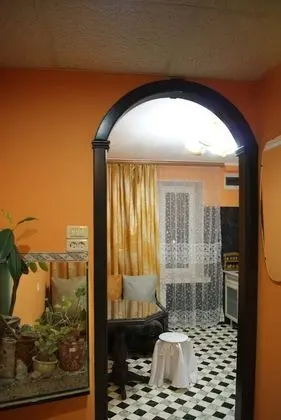 Basic Apart Daire, 1 Büyük (Queen) Boy Yatak ve Çekyat, Sigara İçilmez