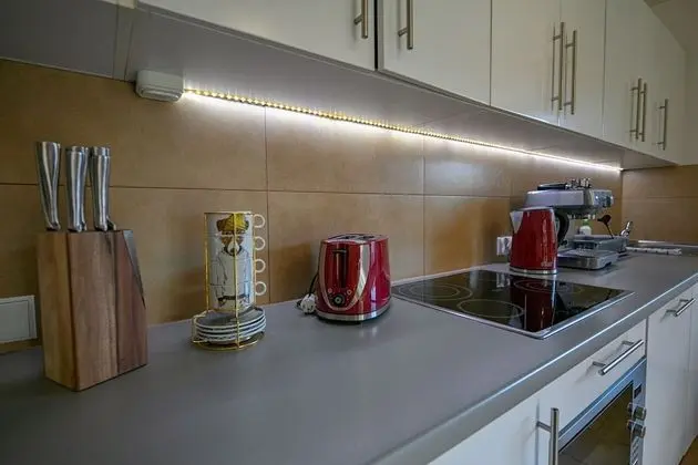 Comfort Apart Daire, 2 Yatak Odası, Teras, Bahçeli