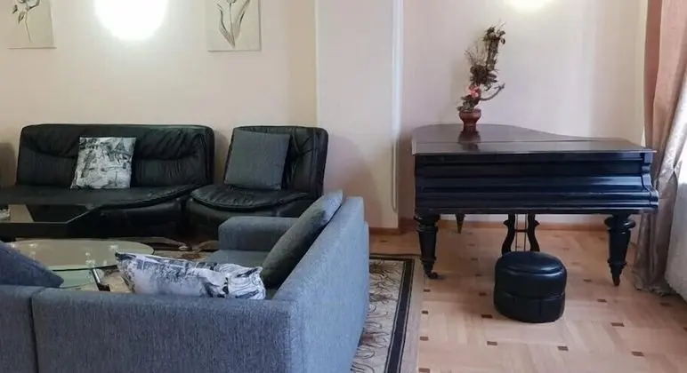 Apart Daire (35-37 Zhiuli Shartava Street 2  - 130)