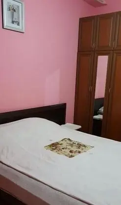 Apart Daire (35-37 Zhiuli Shartava Street 2  - 180)