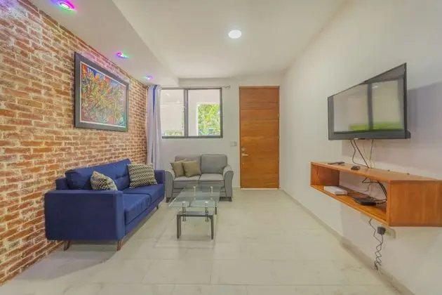 Family Tek Büyük Yataklı Oda, 2 Yatak Odası, Küçük Mutfak, Avlu Manzaralı