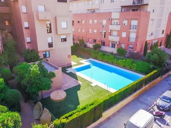 Apart Daire, 2 Yatak Odası, Havuz Manzaralı