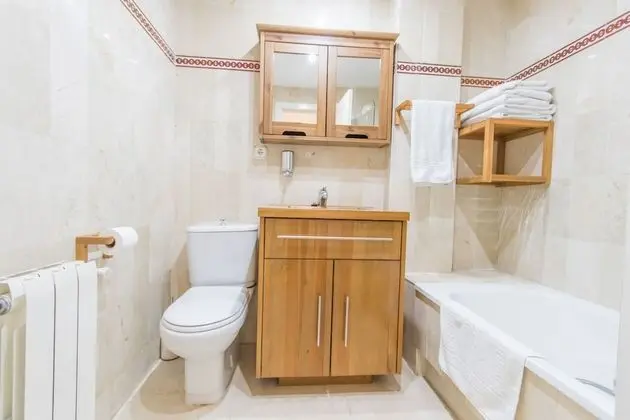 Apart Daire, 2 Yatak Odası, Havuz Manzaralı