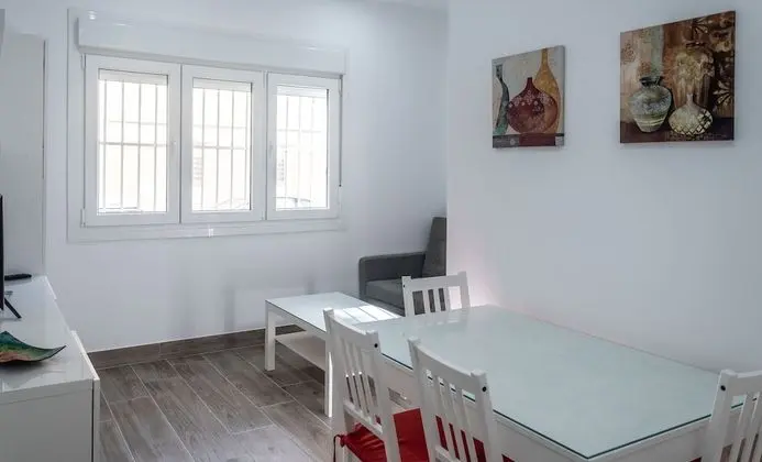 Apart Daire, 2 Yatak Odası, Sigara İçilmez