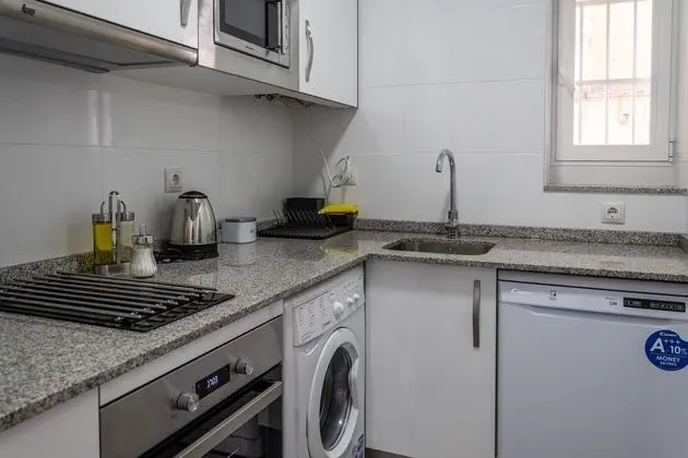 Apart Daire, 2 Yatak Odası, Sigara İçilmez