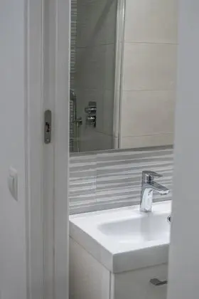 Apart Daire, 2 Yatak Odası, Sigara İçilmez